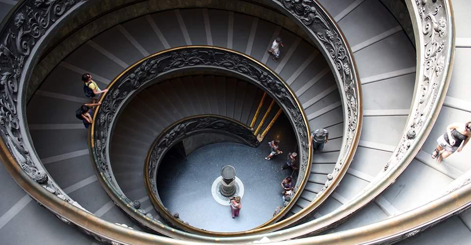 Scale papali ai musei Vaticani